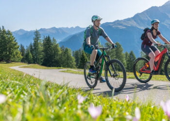 Umweltauswirkungen des E-Bike-Tourismus: Eine Analyse der Auswirkungen auf die Natur und Umwelt