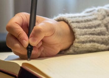 Was beeinflusst die Kosten für Ghostwriting-Dienstleistungen?